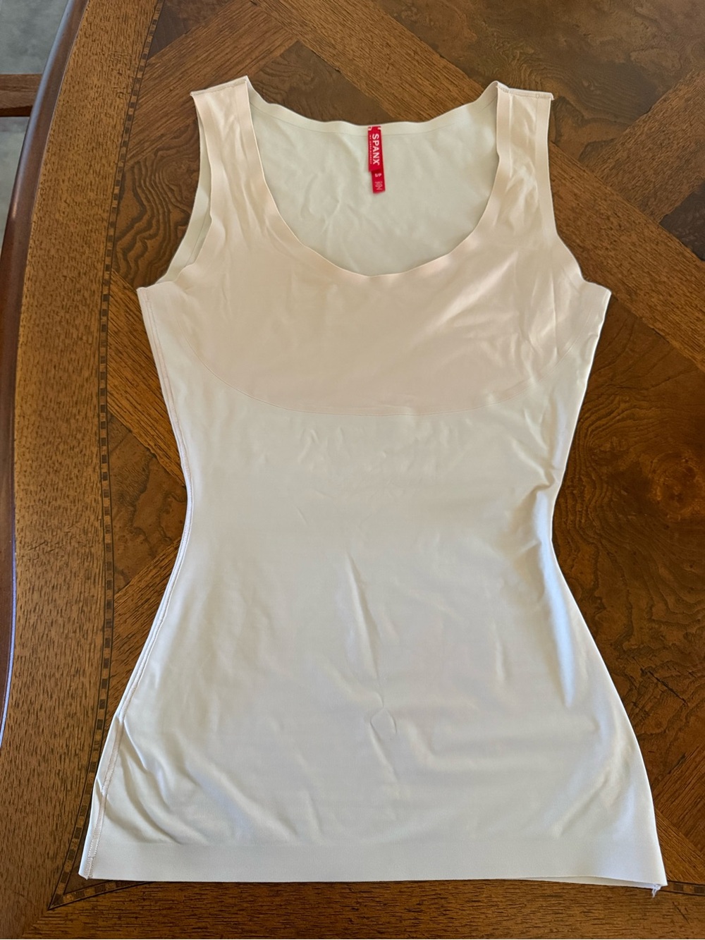 SPANX Women’s Seamless Scoop Neck Tank s/p beige